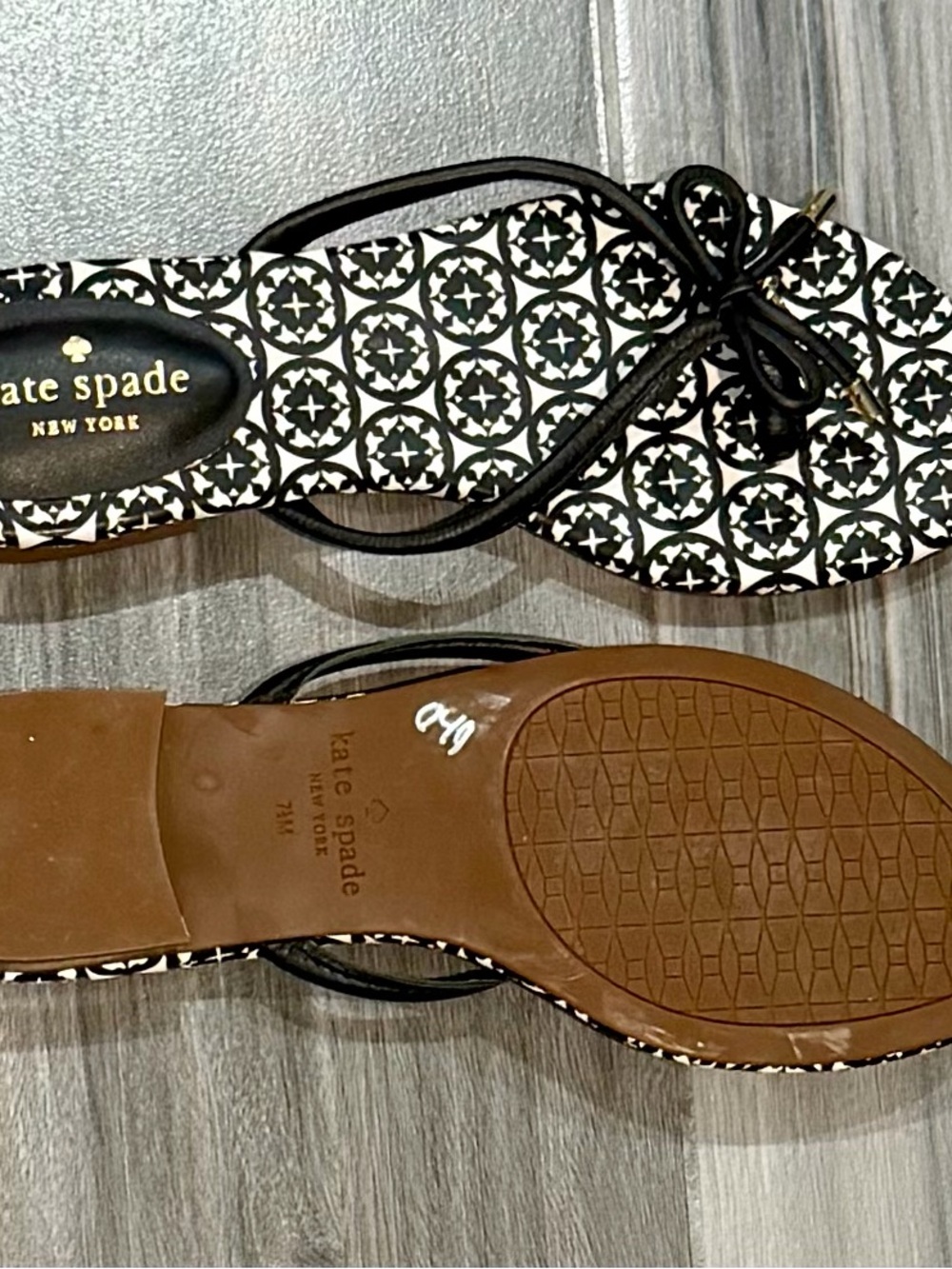 kate spade Black & White Pattern Bow Thong Sandals